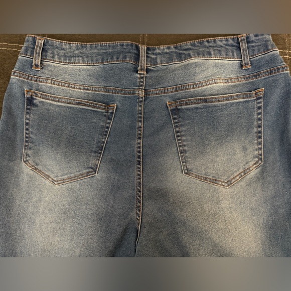 NWT Daily Thread Bootcut Jeans Womens 16 - Picture 4 of 8